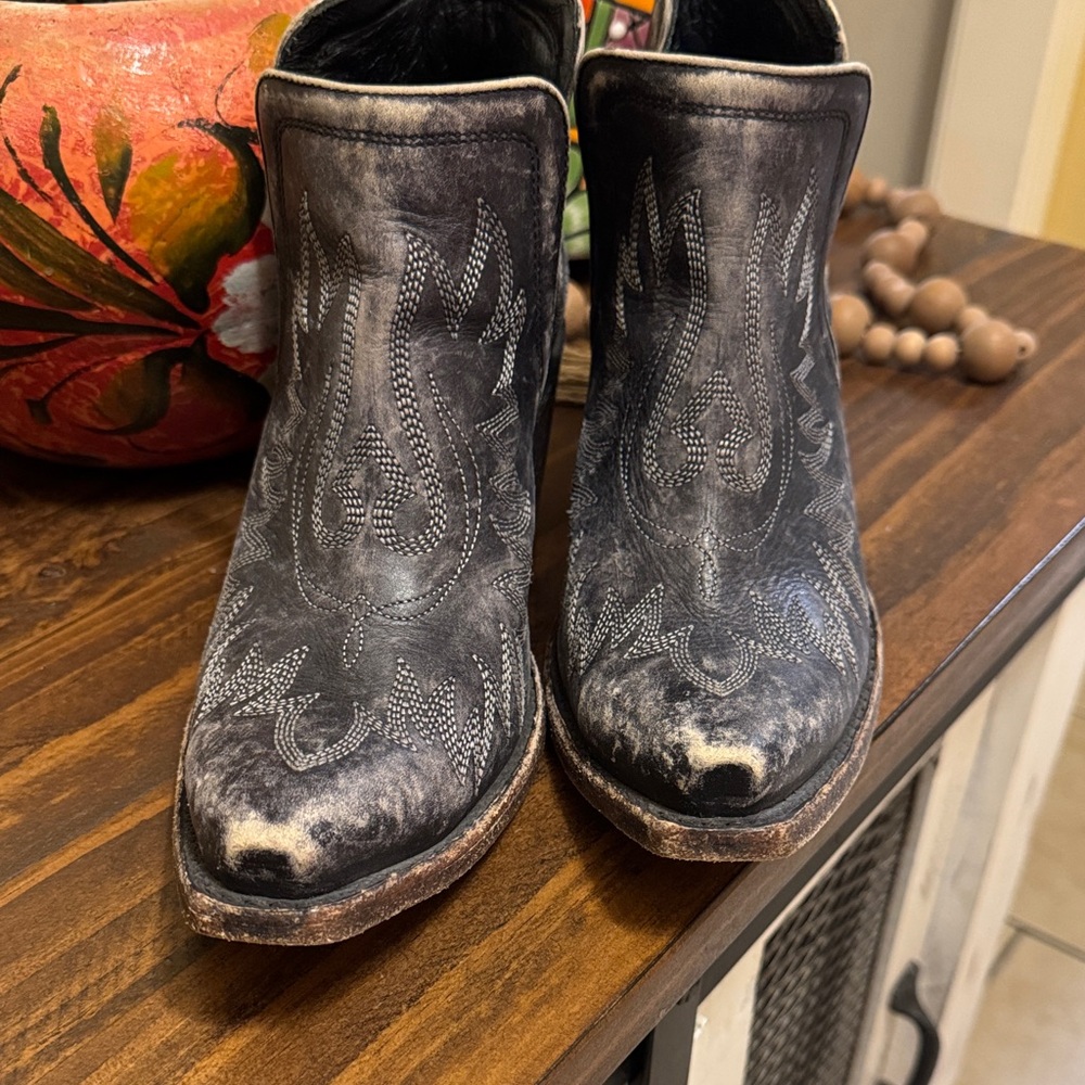 Ariat Black Distressed Ankle Booties